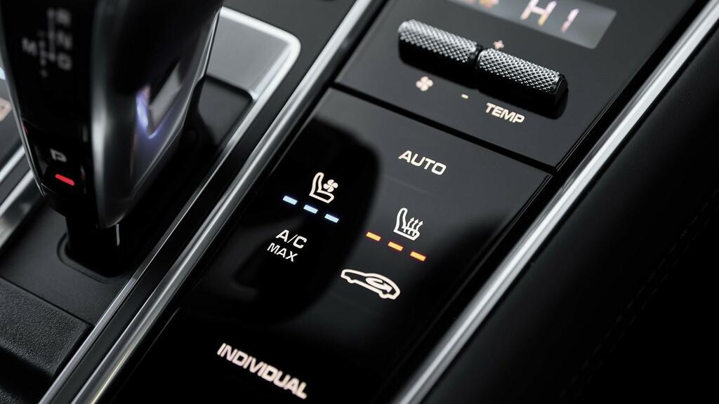 Porsche Panamera Automatic Black #22