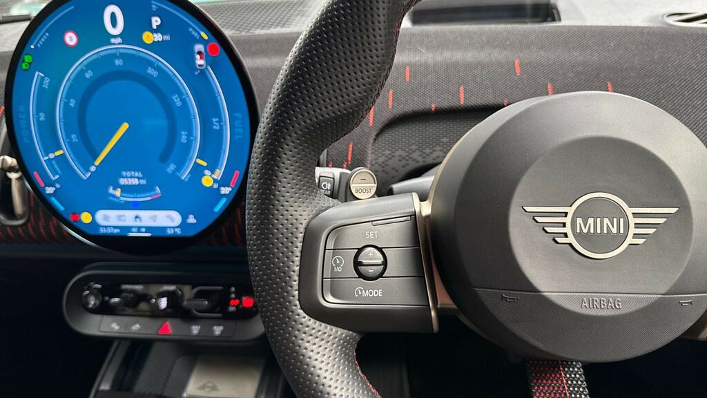Mini Countryman E Green #17