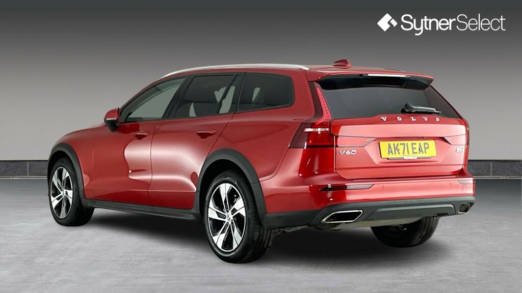Volvo V60 Cross Country 2.0 B5p Cross Country Awd Red #2