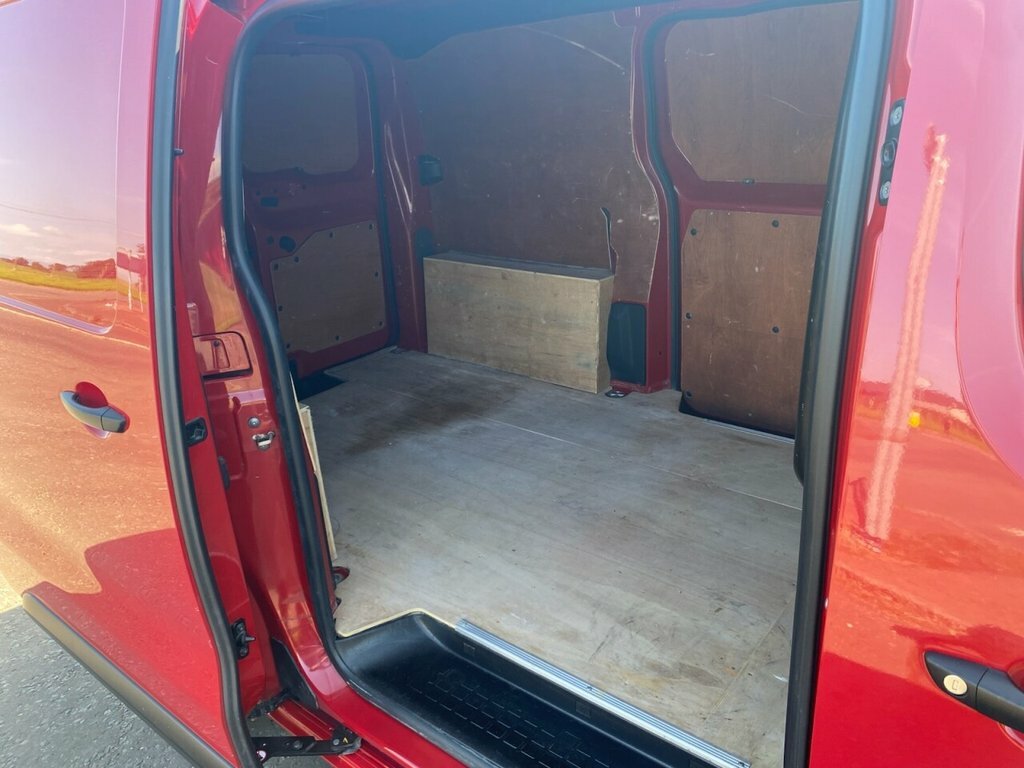 Toyota PROACE Panel Van 1.5D Active Medium Panel Van Mwb Euro 6 White #14