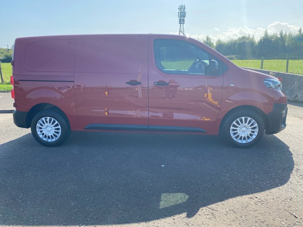 Toyota PROACE Panel Van 1.5D Active Medium Panel Van Mwb Euro 6 White #2