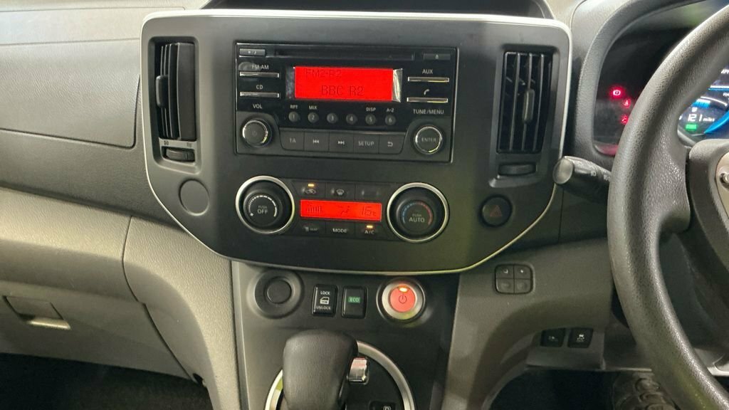 Nissan e-NV200 Mpv White #6