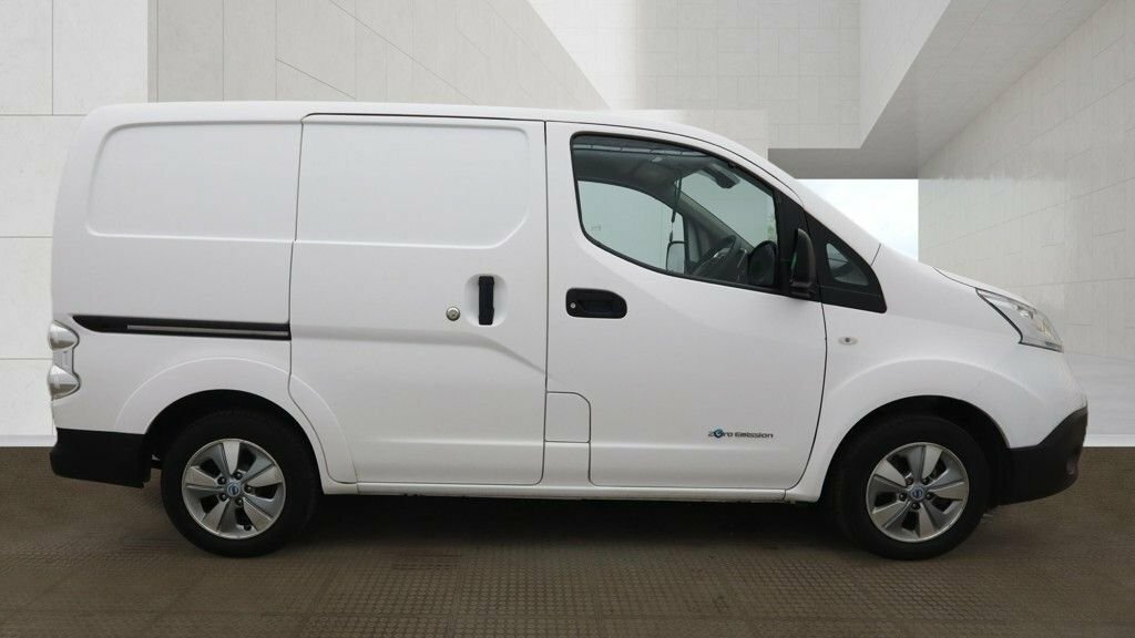 Nissan e-NV200 Mpv White #4