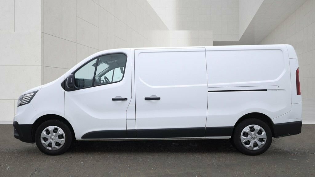 Renault Trafic 2L Business MD22FUJ White #5