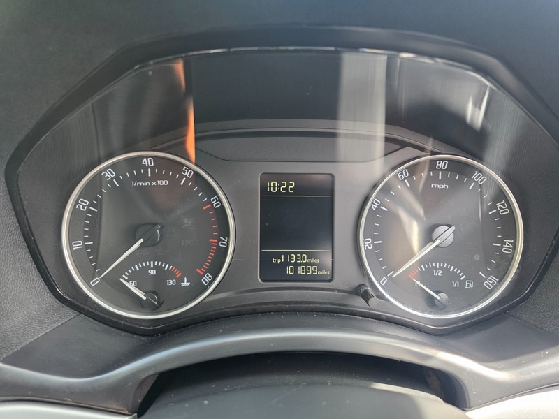 Skoda Octavia S Tsi White #38