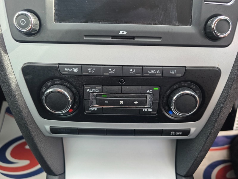 Skoda Octavia S Tsi White #30