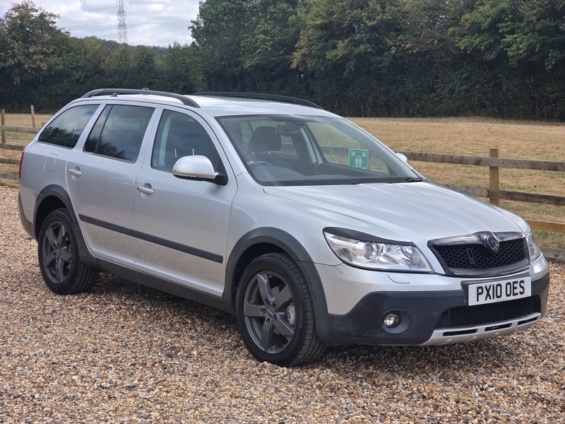 Skoda Octavia Scout Tsi Silver #4
