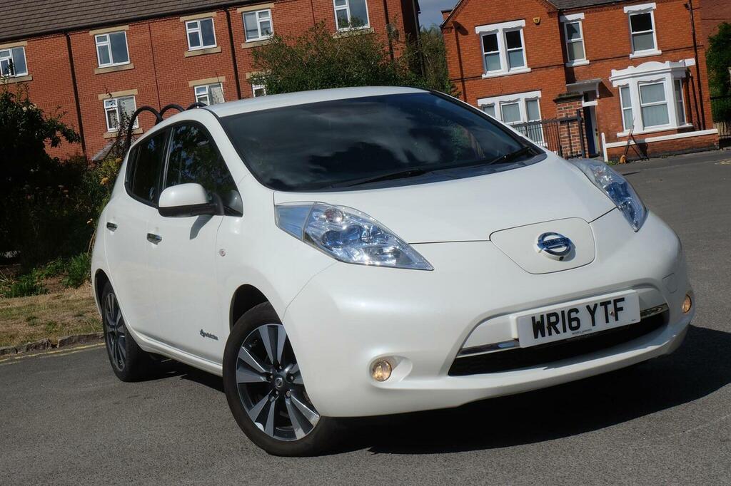 Nissan Leaf E 30Kwh Acenta Hatchback Black #3