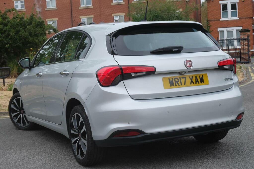 Fiat Tipo Hatchback 1.4 Mpi Lounge Euro 6 201717 Grey #4