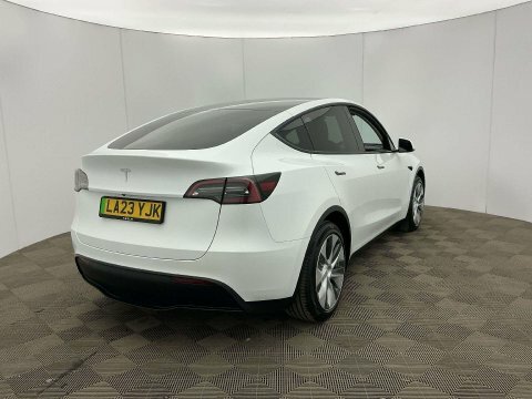 Tesla Model Y Model Y Rwd LA23YJK White #5