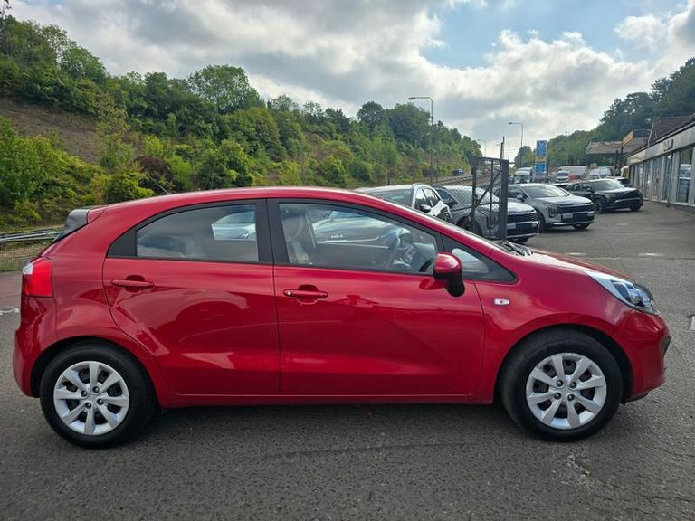 Kia RIO 1.1 Crdi 1 Ecodynamics Red #2