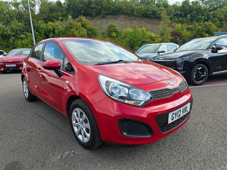 Kia RIO 1.1 Crdi 1 Ecodynamics Red