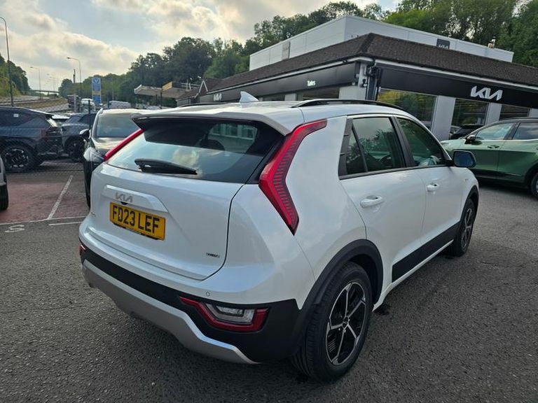 Kia Niro 1.6 Gdi Hybrid 2 Dct FD23LEF White #3