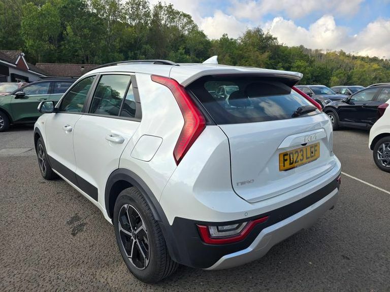 Kia Niro 1.6 Gdi Hybrid 2 Dct FD23LEF White #5