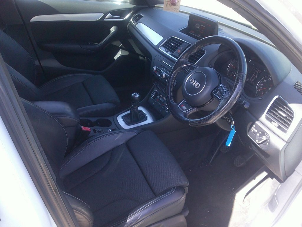 Audi Q3 2L S Line KF16XYW White #5