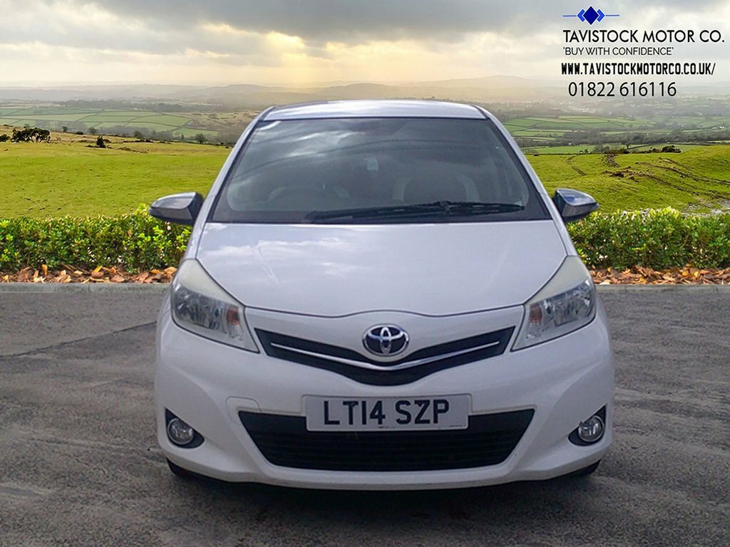Toyota Yaris 1.3L Trend White #3