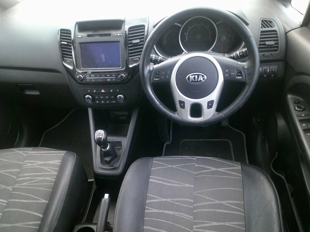 Kia Venga 1.6L 4 White #2