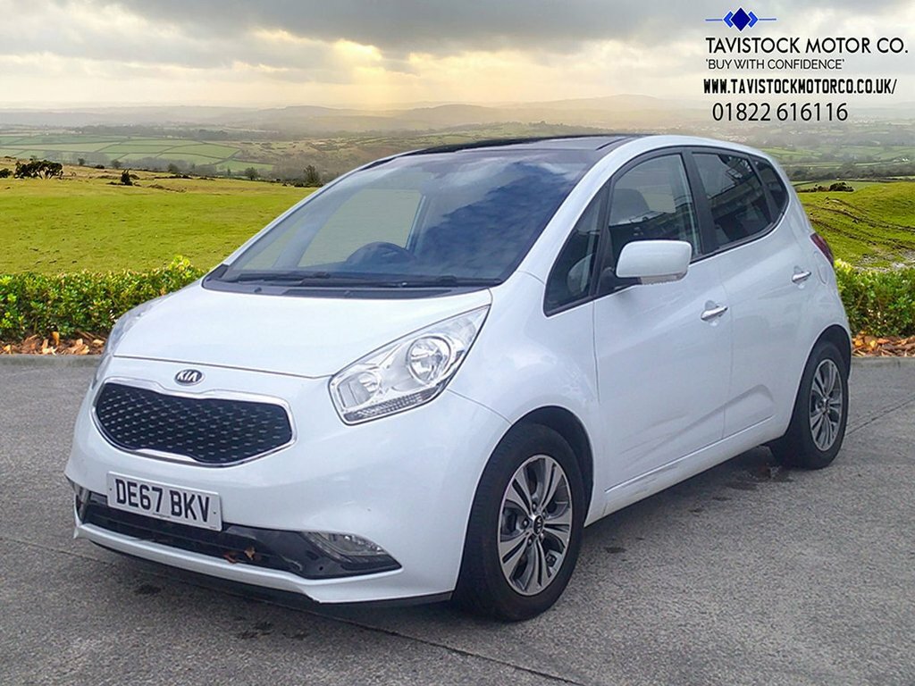 Kia Venga 1.6L 4 White #6