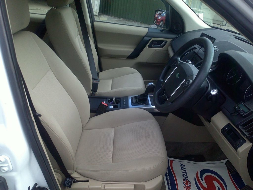 Land Rover Freelander 2 2.2L S White #5