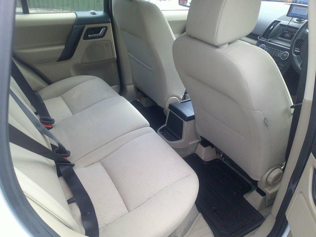 Land Rover Freelander 2 2.2L S White #4
