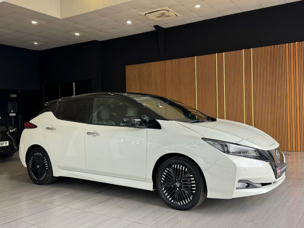 Nissan Leaf 39Kwh Tekna Hatchback 150 Ps WJ72NOH White #2