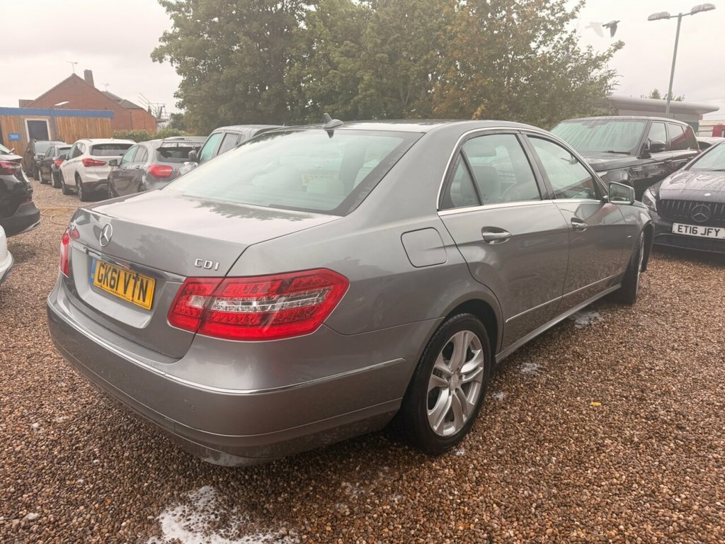 Mercedes-Benz E Class Saloon GK61VTN Silver #2