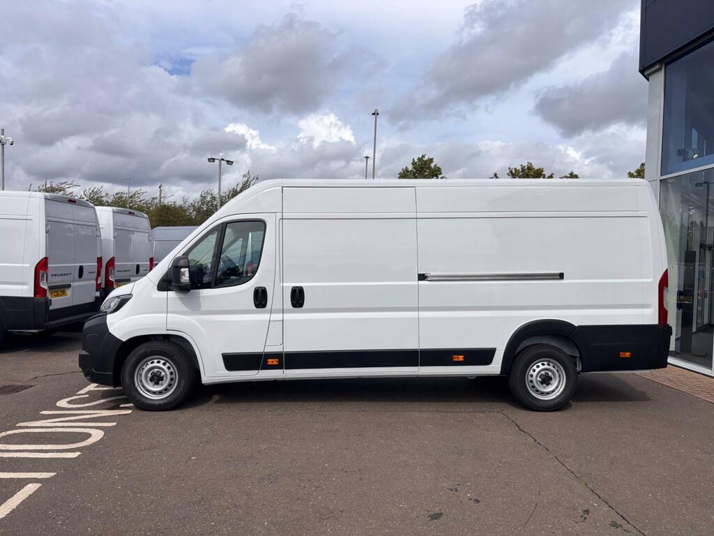 Peugeot Boxer 2.2 Bluehdi 3.5T Heavy Professional L4 H2 Euro 6 White #2
