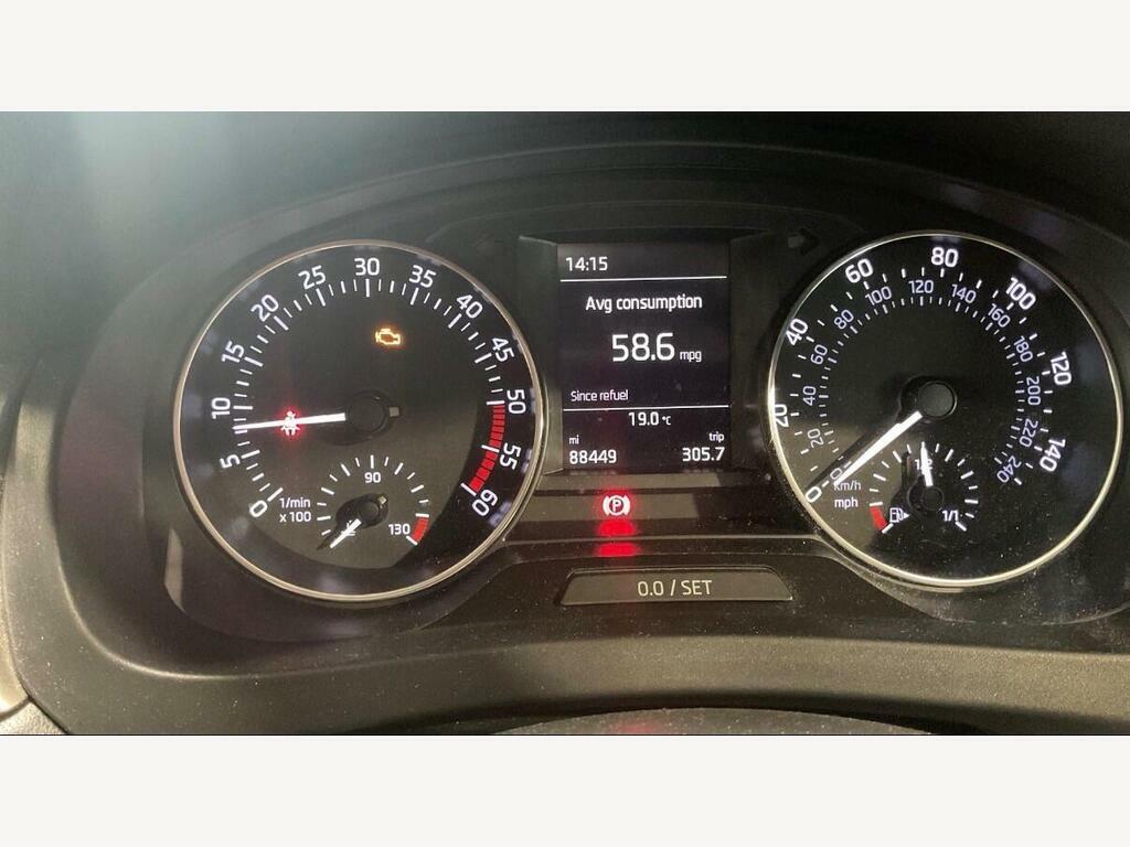 Skoda Rapid 1.6 Tdi Se L Euro 6 S S Silver #6