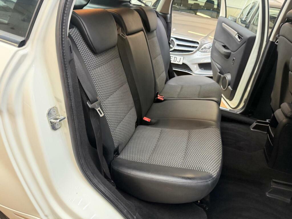 Mercedes-Benz B Class 1.5 B160 Blueefficiency Se Silver #24