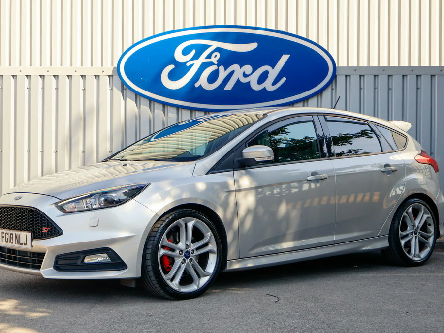 Ford Focus 2.0T Ecoboost St-3 Navigation FG18NLJ Silver #2