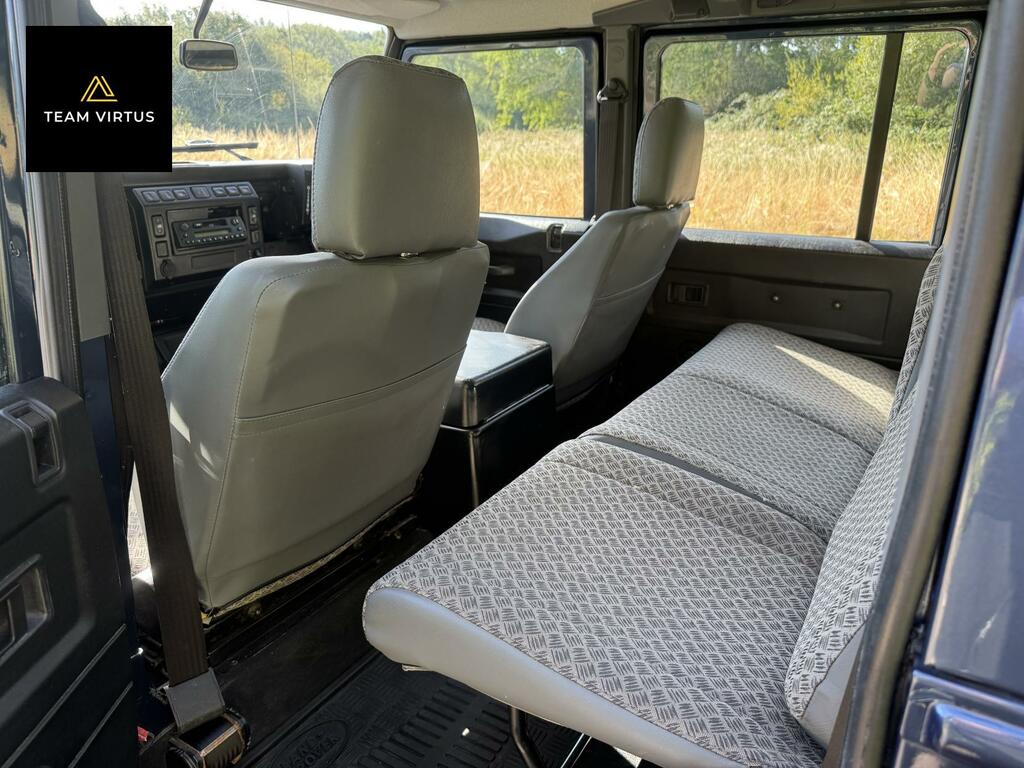 Land Rover Defender 110 Custom Double Cab Pickup Grey #10