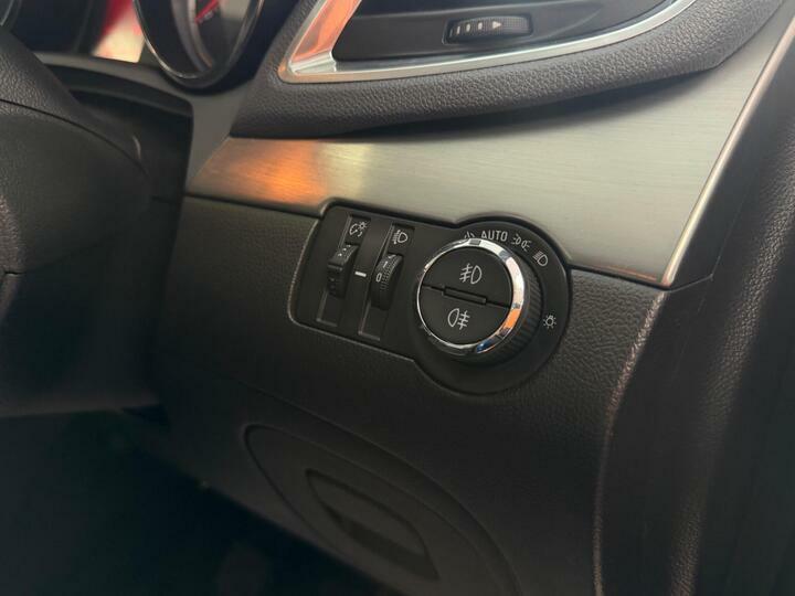 Vauxhall Mokka Suv 1.6 Exclusiv 2015 Silver #20