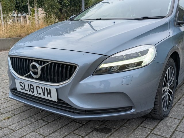 Volvo V40 T2 Momentum Hatchback SL18CVM Blue #5