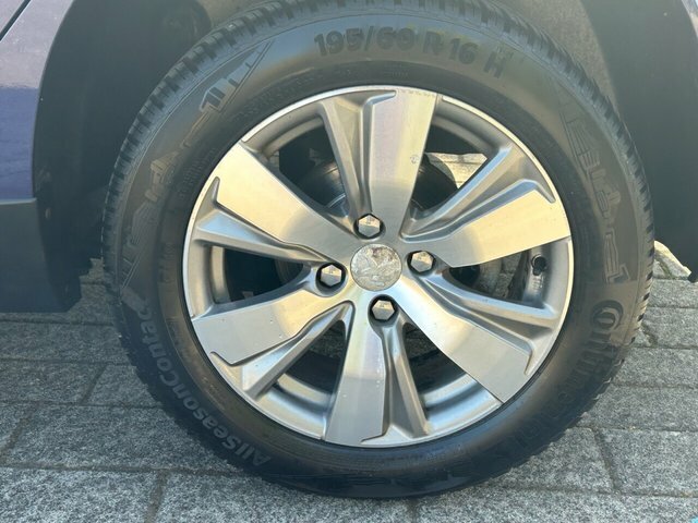 Peugeot e-2008 E-hdi Active Suv Blue #4