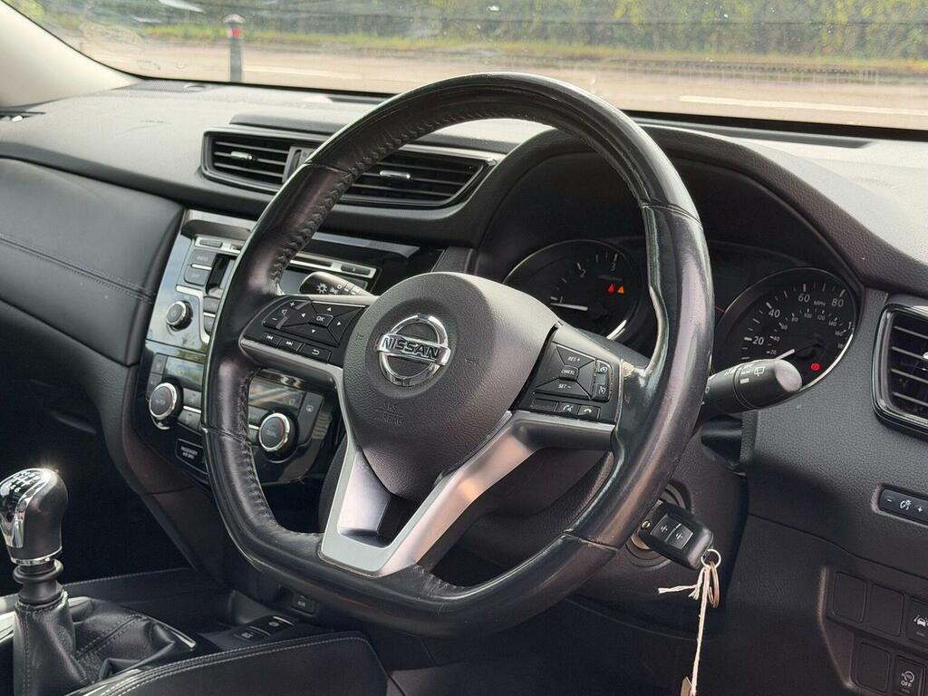 Nissan X-Trail Red #36