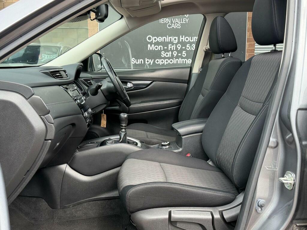 Nissan X-Trail Red #34