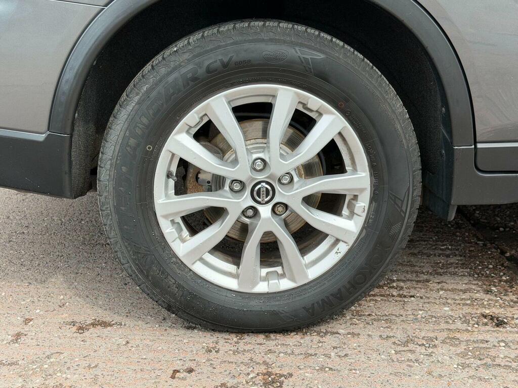 Nissan X-Trail Red #72