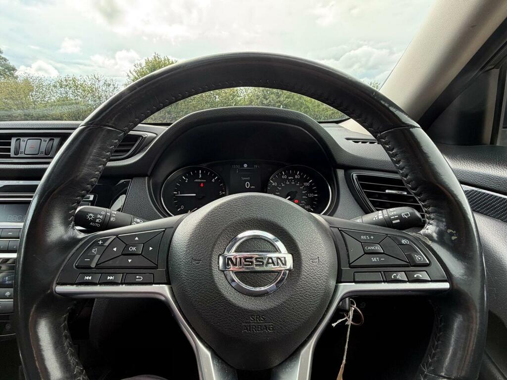 Nissan X-Trail Red #40