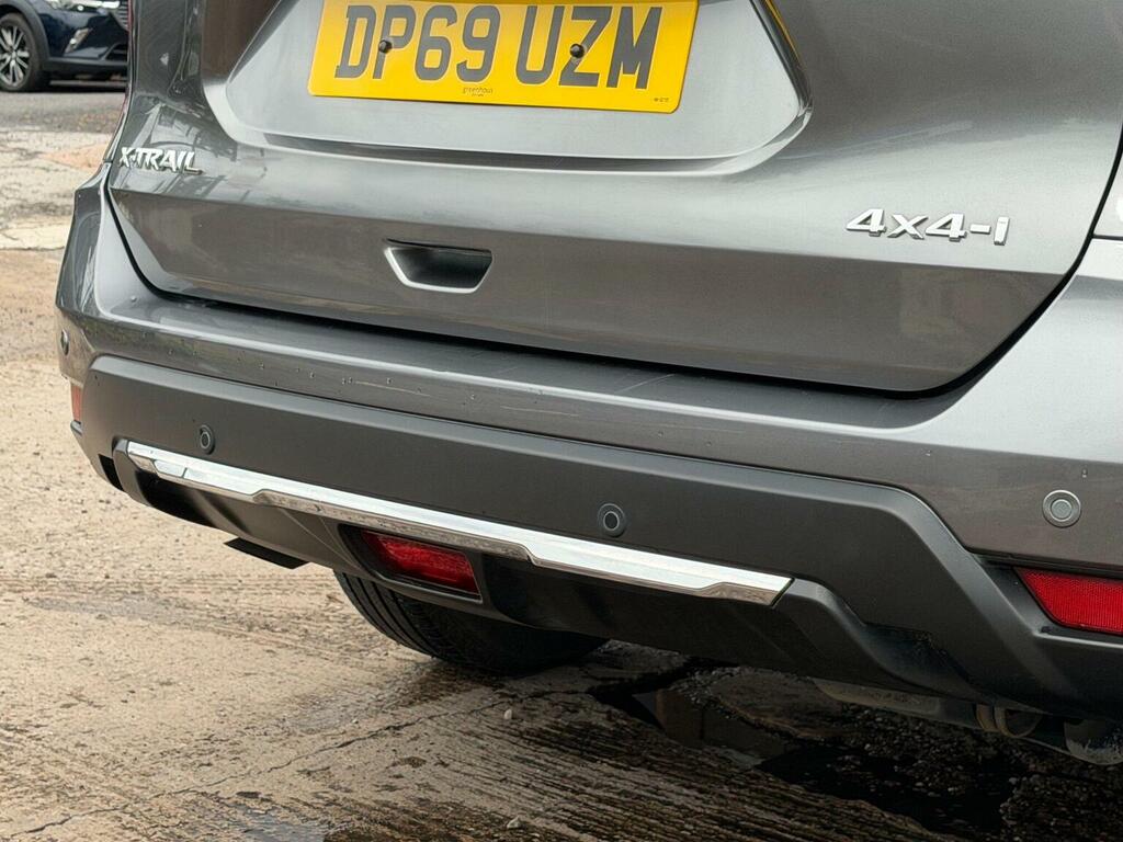 Nissan X-Trail Red #85
