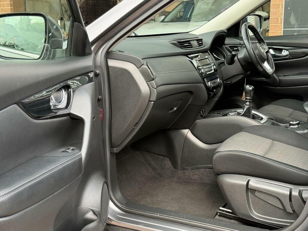 Nissan X-Trail Red #53