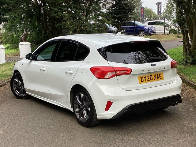 Ford Focus Ecoblue St-line Hatchback DY20XAE White #4