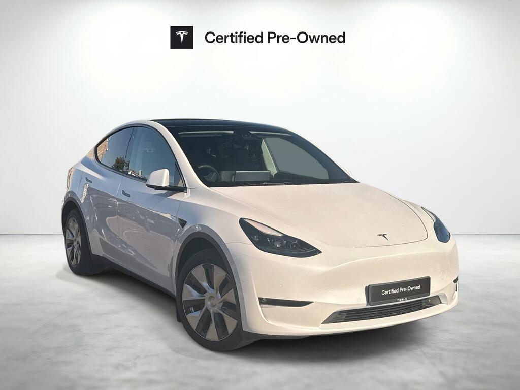 Tesla Model Y Dual Motor Long Range 4Wde White