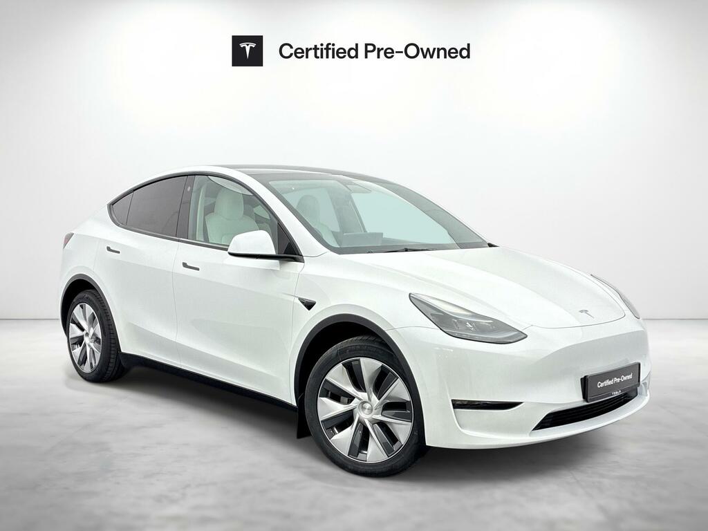 Tesla Model Y Dual Motor Long Range 4Wde White