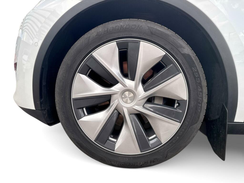 Tesla Model Y Long Range White #5