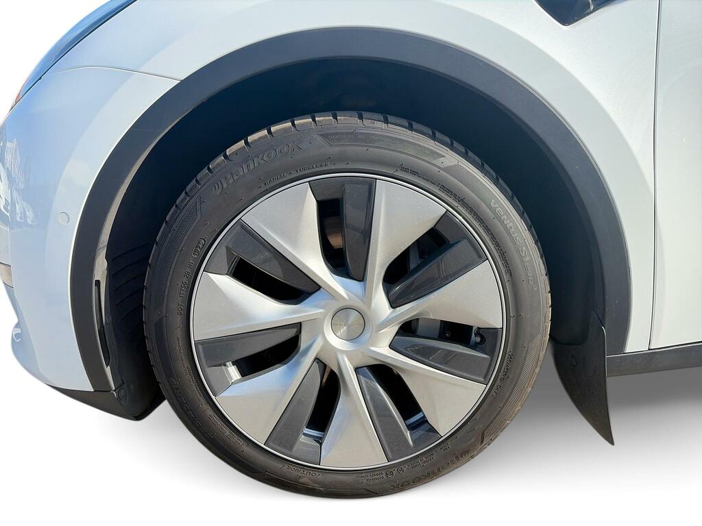 Tesla Model Y Long Range White #4