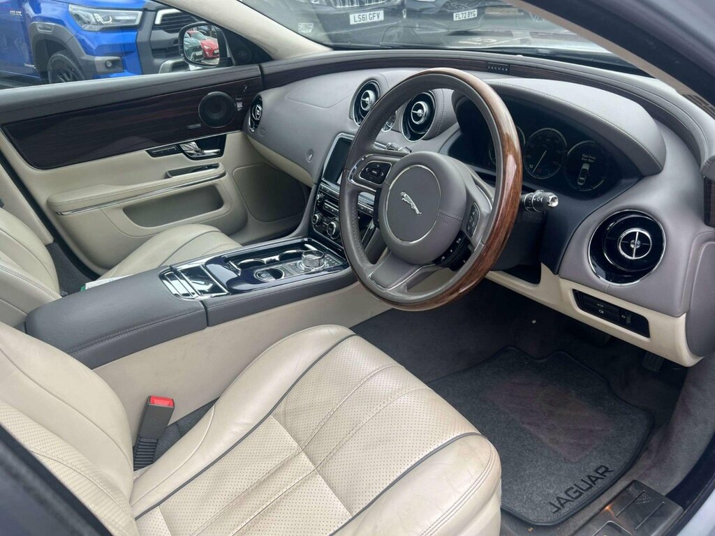 Jaguar XJ 3.0D V6 Portfolio Euro 5 Ss AP61MER Silver #3