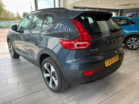 Volvo XC40 2.0 B4 Mhev CX26UGR #4