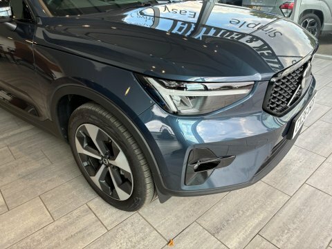Volvo XC40 2.0 B4 Mhev CX26UGR #6