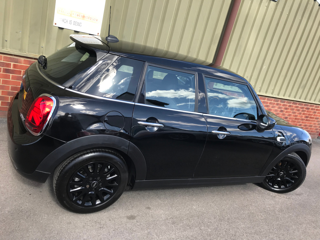 Mini Hatch 1.5 Cooper Classic Hatchback Eur RV69HDC #2