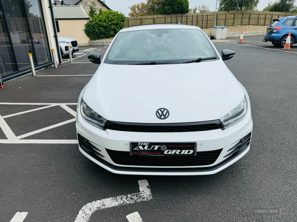 Volkswagen Scirocco 2.0 Tdi Bluemotion Tech Gt White #4